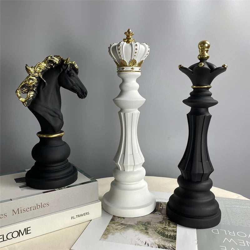 Anyhouz Home Figurine Chess Piece Black Queen Medium Resin